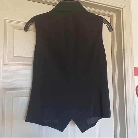 Mossimo size small black vest - Picture 3 of 6